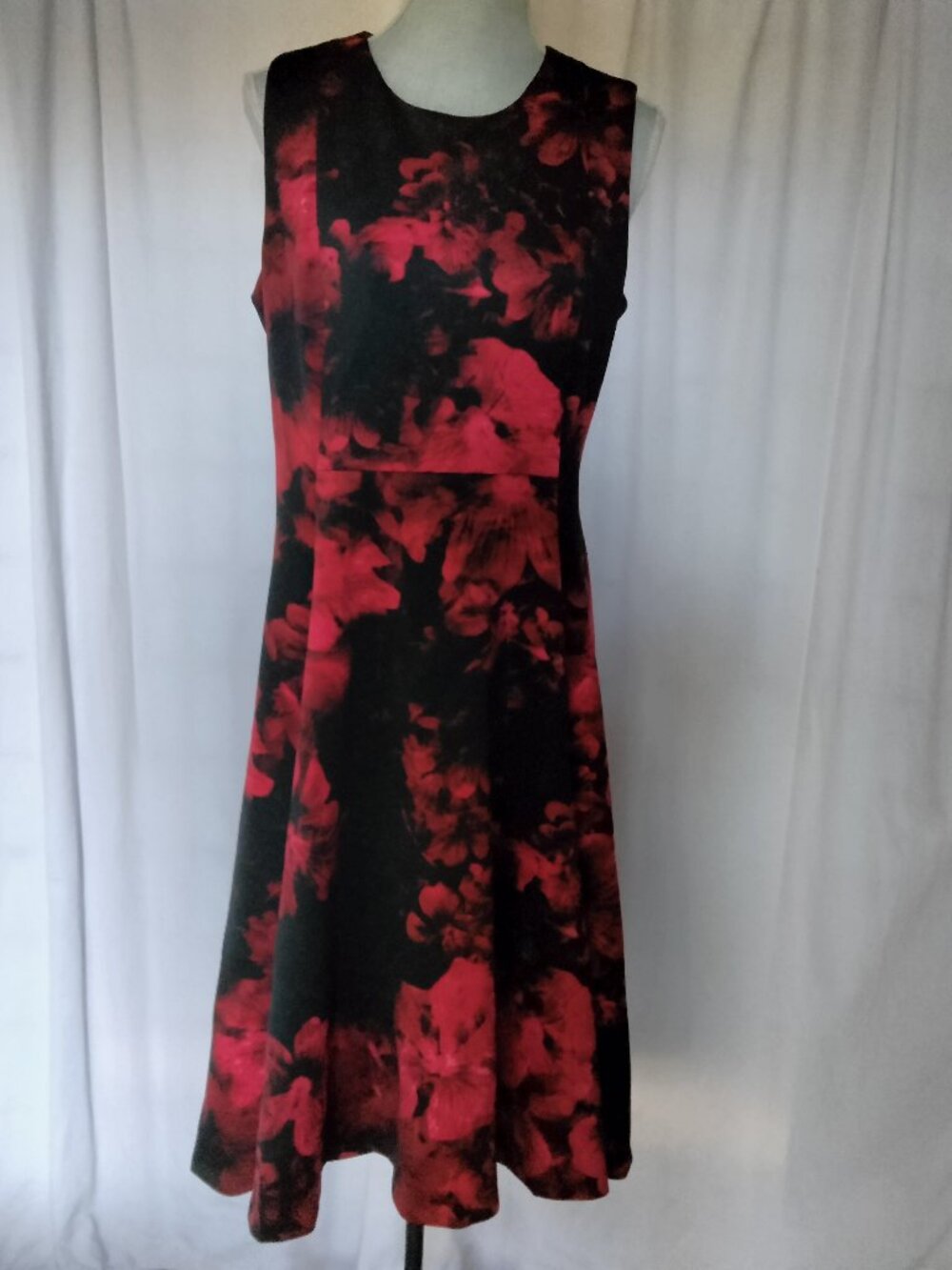 Calvin Klein Black Red Floral fit n flare Midi Dress Sleeveless Zip Closure S 12